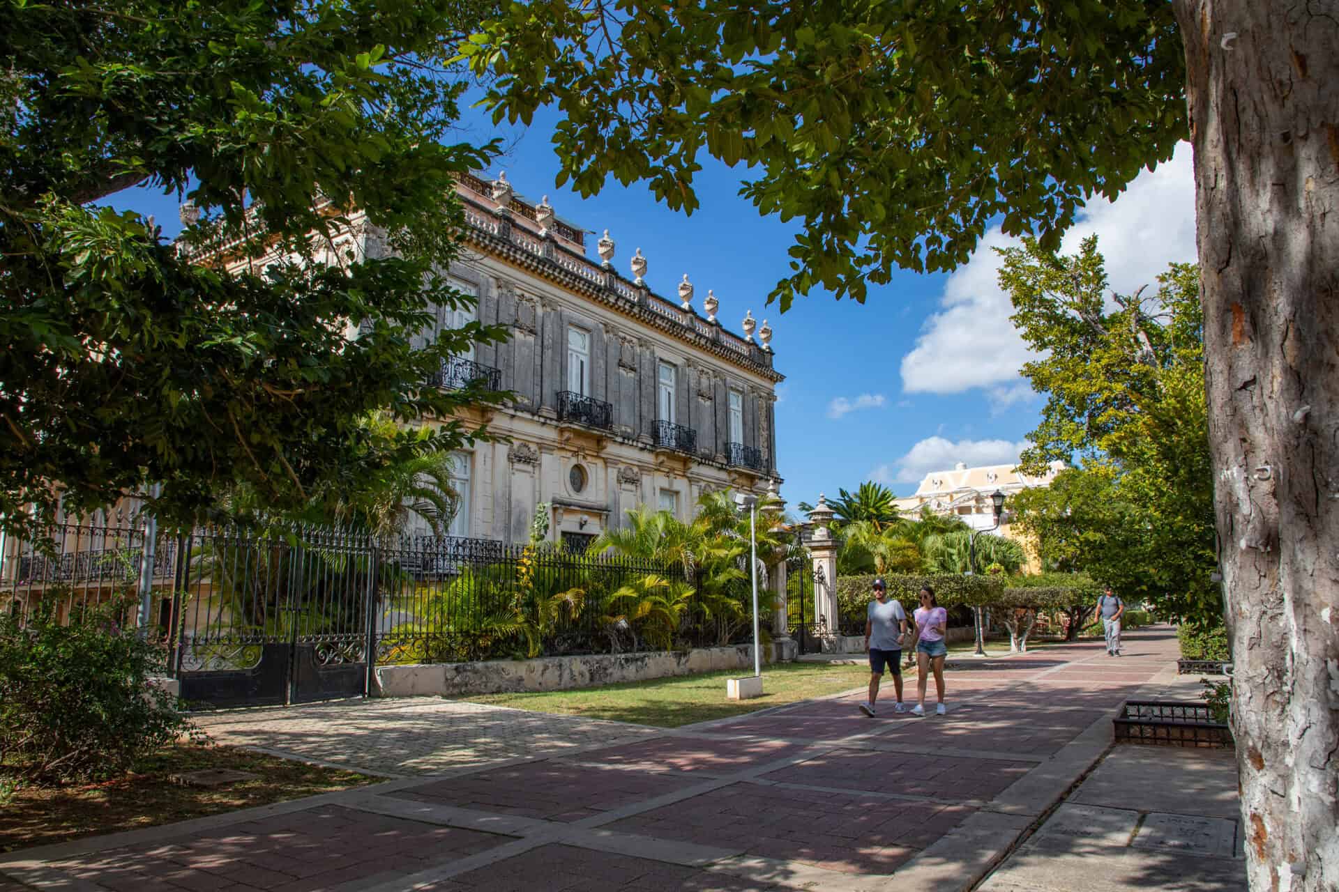 Mérida paseodemontejo edificiohistórico casona casasgemelas 02